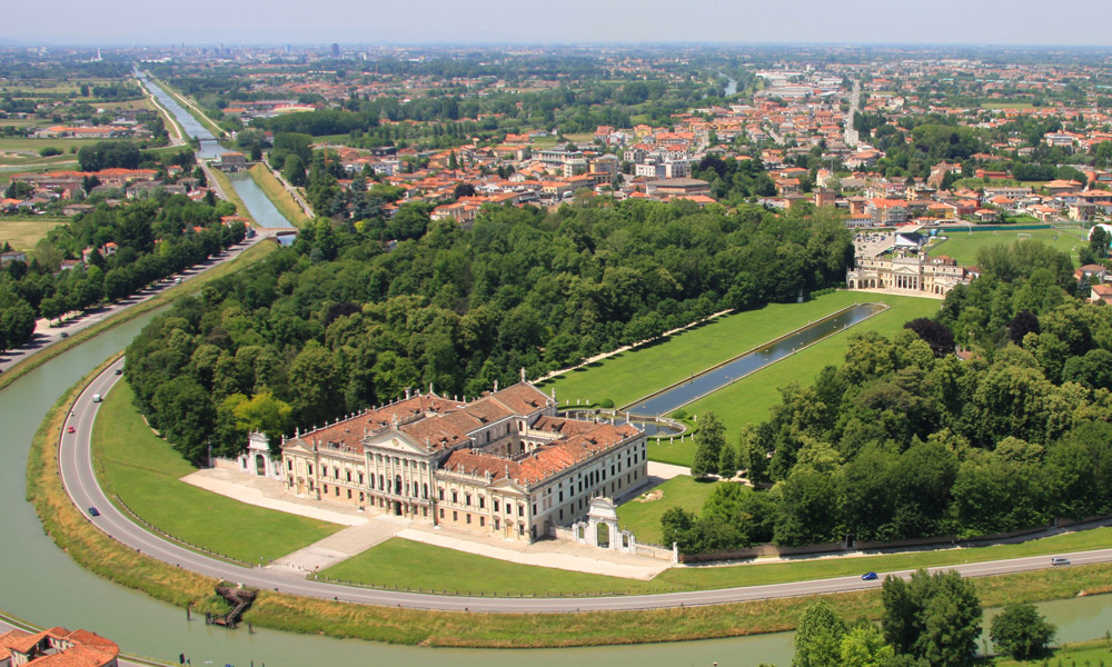 Riviera del Brenta, Stra - Villa Pisani, foto aerea